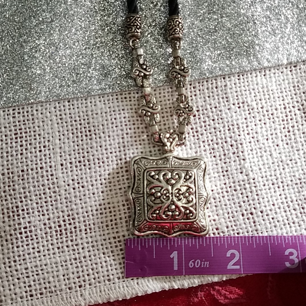 Filigree statement necklace - Picture 8 of 8